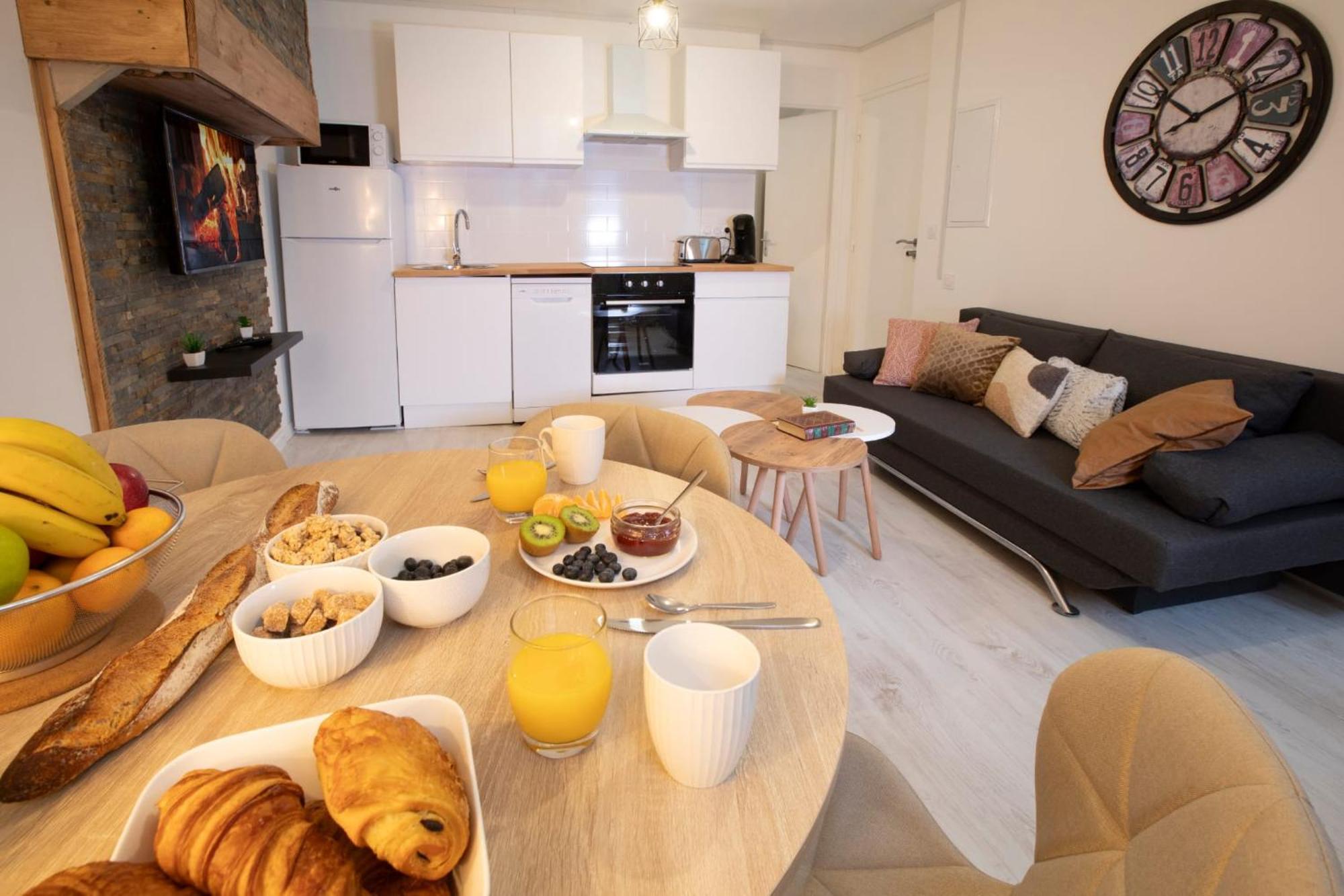 Le Nid 3 Etoiles Wifi, Netflix, Disney, Coeur De Bastide Villefranche-de-Rouergue Kültér fotó