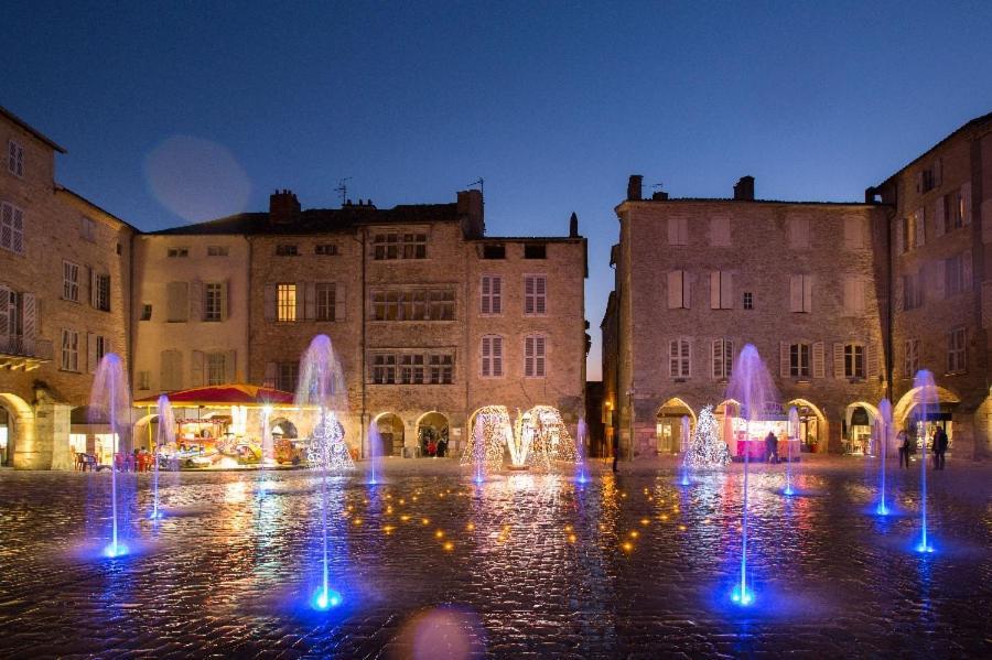 Le Nid 3 Etoiles Wifi, Netflix, Disney, Coeur De Bastide Villefranche-de-Rouergue Kültér fotó